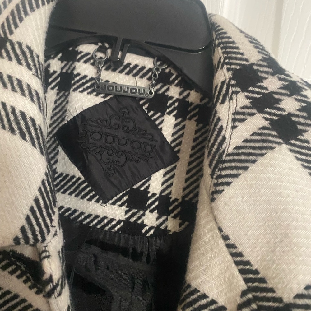 Pretty herringbone coat - Picture 3 of 6